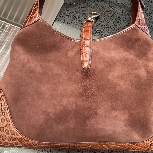 This is a very rare Gucci beaded bag Purchased in 2006 never worn - Picture 9 of 11